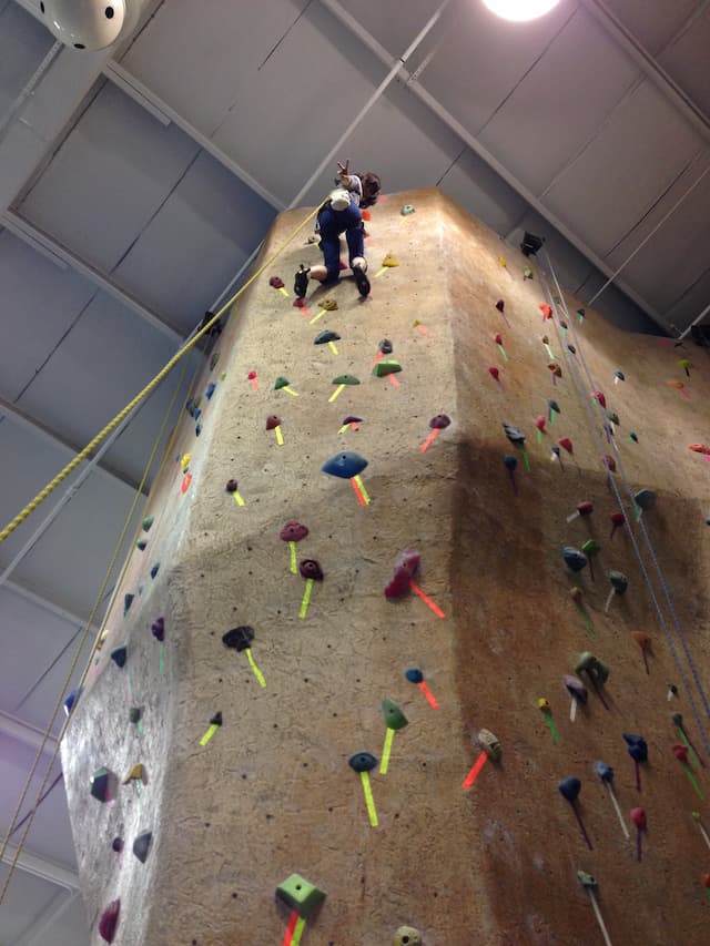 Shin rock climbing